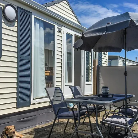 2 Bedroom Cozy In